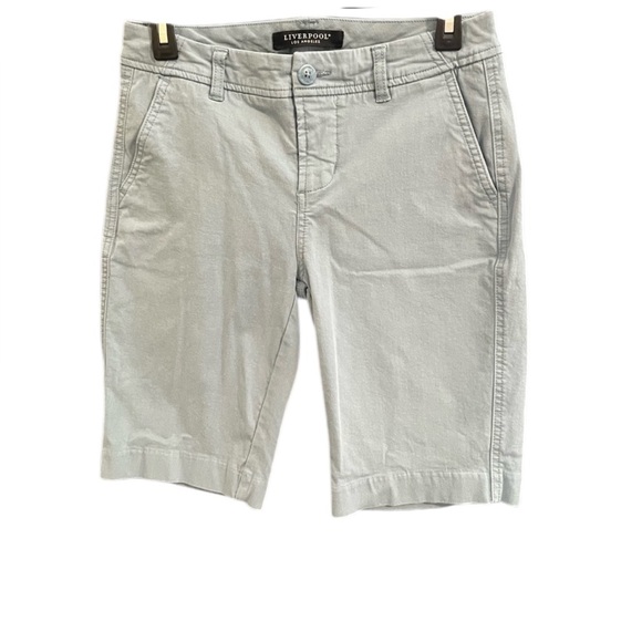Liverpool Pants - Liverpool Women's Light Blue-Gray‎ Pond Blue Shorts. Women’s Size 2.
